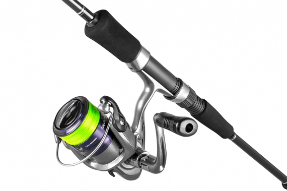 Daiwa Crossfire Spinningset 8 fot, 10-40g in de groep Combo\'s / Spinvis combo\'s / Allround Spinhengel Set bij Sportfiskeprylar.se (200678)