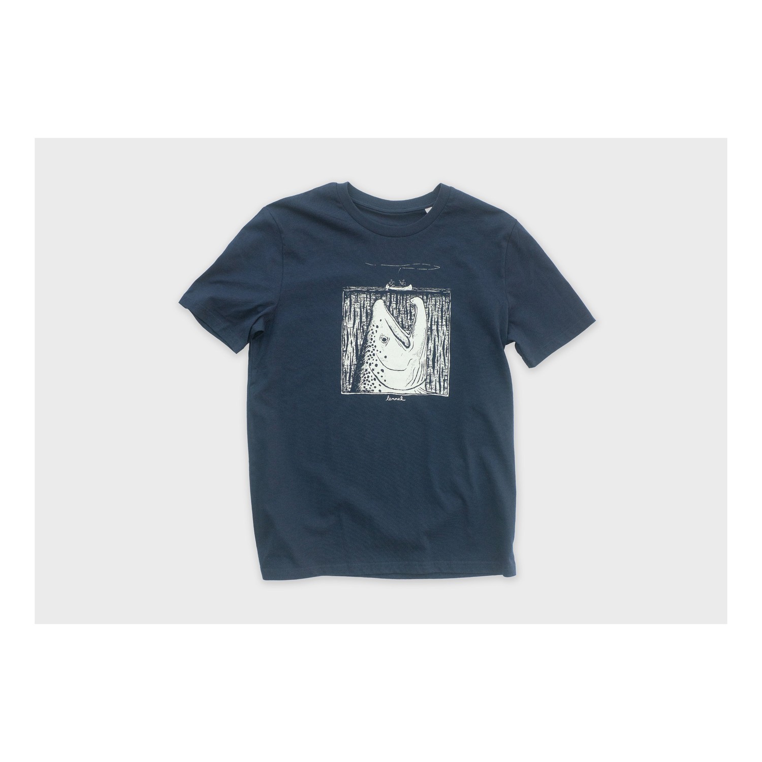 Lemmel T-shirt Moby Deep Sea organic cotton - Navy w white print in de groep Kleding & Schoenen / Kleding / T-shirts bij Sportfiskeprylar.se (3010117-6034r)