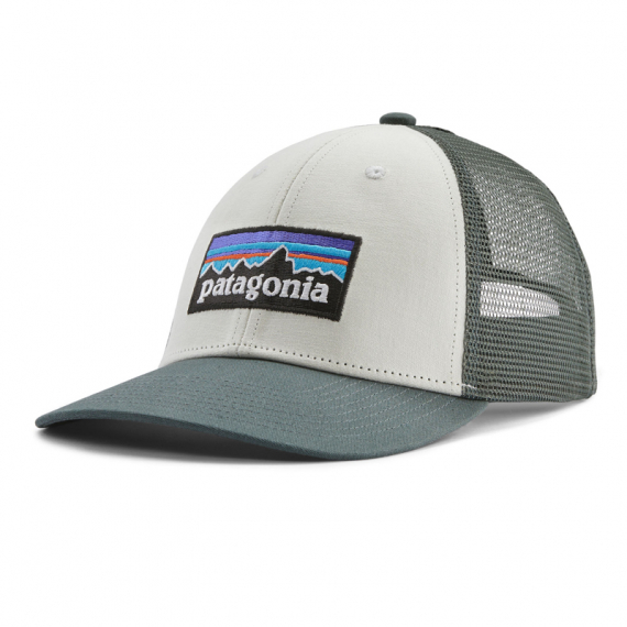 Patagonia P-6 Logo LoPro Trucker Hat White w/Nouveau Green in de groep Kleding & Schoenen / Petten, mutsen en overig / Petten / Truckerpetten bij Sportfiskeprylar.se (38283-WNVO-ALL)