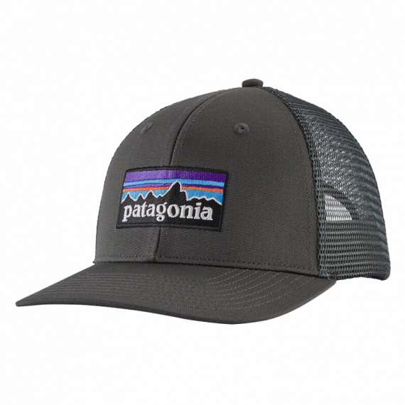 Patagonia P-6 Logo Trucker Hat Forge Grey in de groep Kleding & Schoenen / Petten, mutsen en overig / Petten / Truckerpetten bij Sportfiskeprylar.se (38289-FGE-ALL)