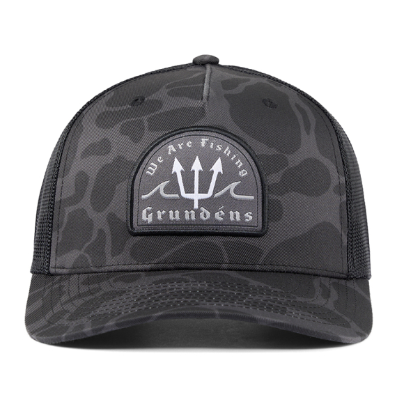 Grundéns Poseidon Trucker Admiral Black Camo in de groep Kleding & Schoenen / Petten, mutsen en overig / Petten / Truckerpetten bij Sportfiskeprylar.se (50271-018-0001)
