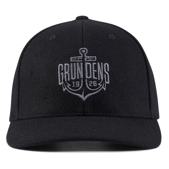 Grundéns Logo Anchor Wool Trucker Black in de groep Kleding & Schoenen / Petten, mutsen en overig / Petten / Truckerpetten bij Sportfiskeprylar.se (50528-001-0001)