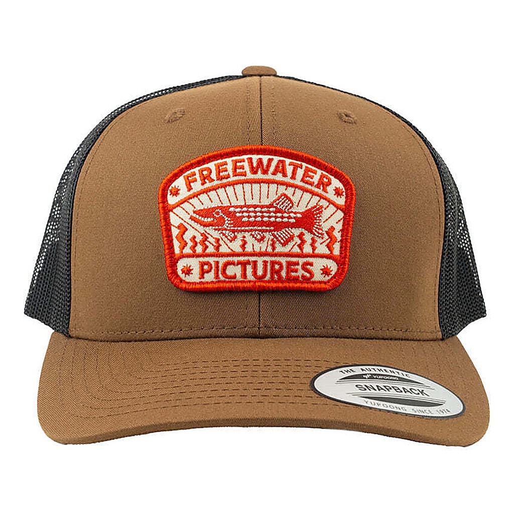 Freewater Pictures Inca Pike Trucker Cap - Brown/Black in de groep Kleding & Schoenen / Petten, mutsen en overig / Petten / Truckerpetten bij Sportfiskeprylar.se (7350139701785)