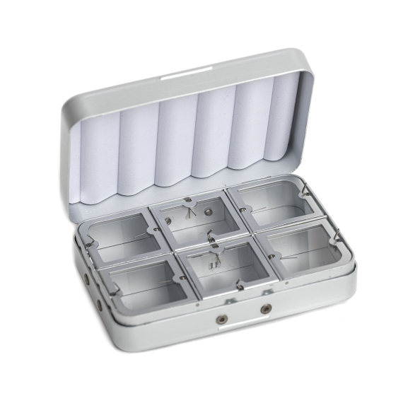 Aluminium box 6 compartments - Silver in de groep Opslag / Tackleboxen / Vliegvisboxen bij Sportfiskeprylar.se (CH-301)