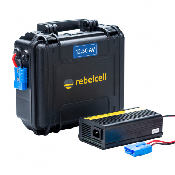 Rebelcell Outdoorbox 12.50 AV Med Laddare 12.6V10A in de groep Marine Elektronica & Boot / Batterijen & Opladers / Batterijen / Lithium batterijen bij Sportfiskeprylar.se (RC12050REUBOXPACK)