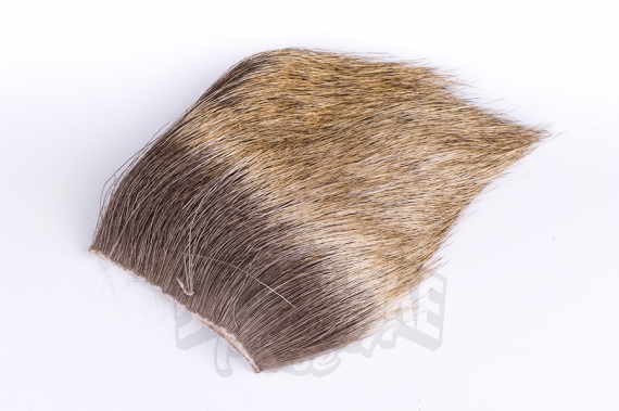 Elk Body Hair - Natural Light (Bull) in de groep Haken & Terminal Tackle / Vliegvis bindmateriaal / Vliegbindmateriaal / Haarmateriaal / Hertenhaar bij Sportfiskeprylar.se (W-EBN229)